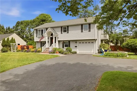 11 Carol Avenue Bristol RI 02809
