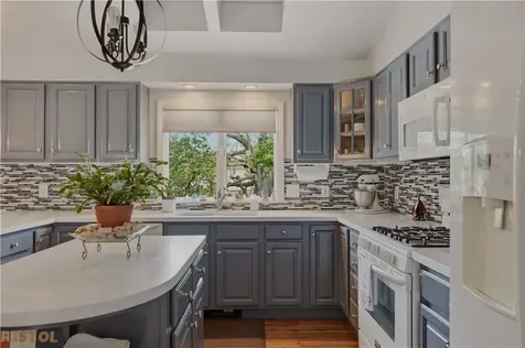 11 Carol Avenue Bristol RI 02809