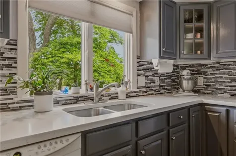 11 Carol Avenue Bristol RI 02809