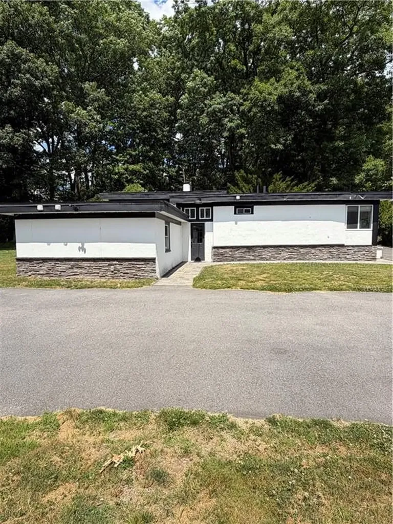35 Fenwood Avenue Smithfield RI 02917