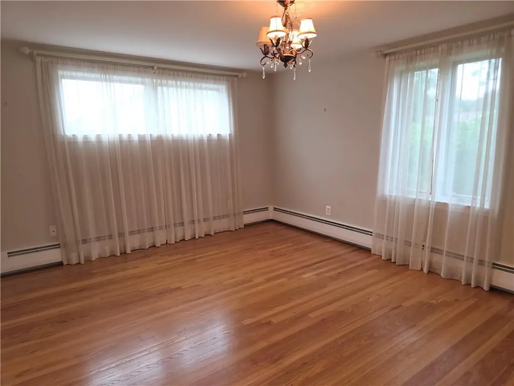 40 Russet Way Cranston RI 02920