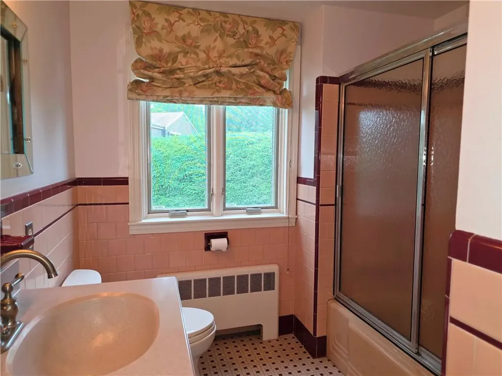40 Russet Way Cranston RI 02920