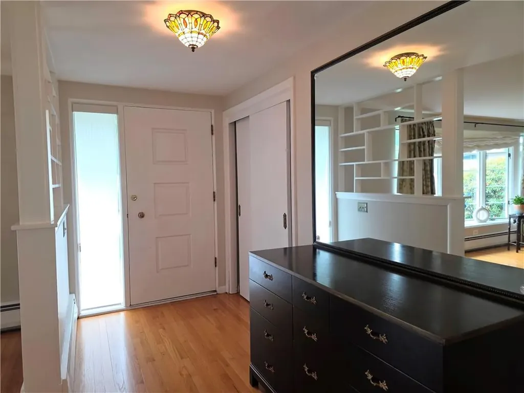 40 Russet Way Cranston RI 02920