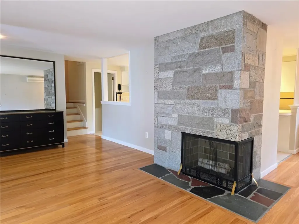 40 Russet Way Cranston RI 02920