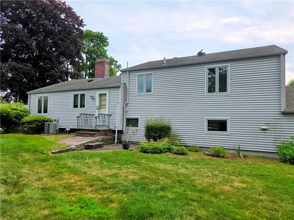40 Russet Way Cranston RI 02920