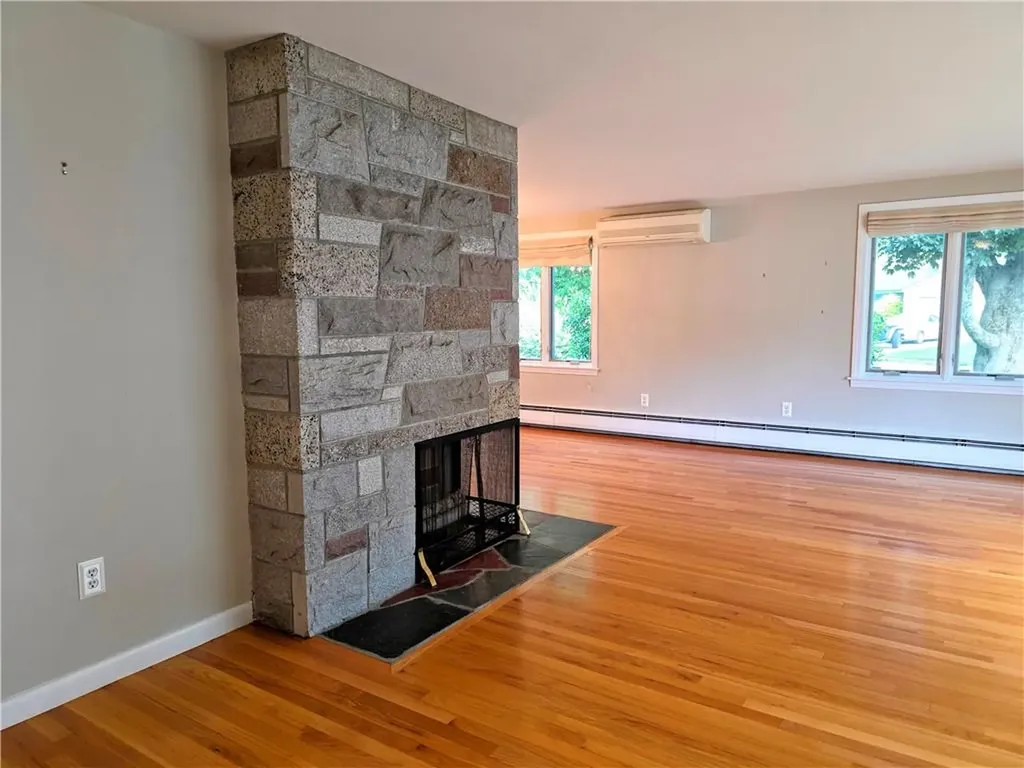 40 Russet Way Cranston RI 02920