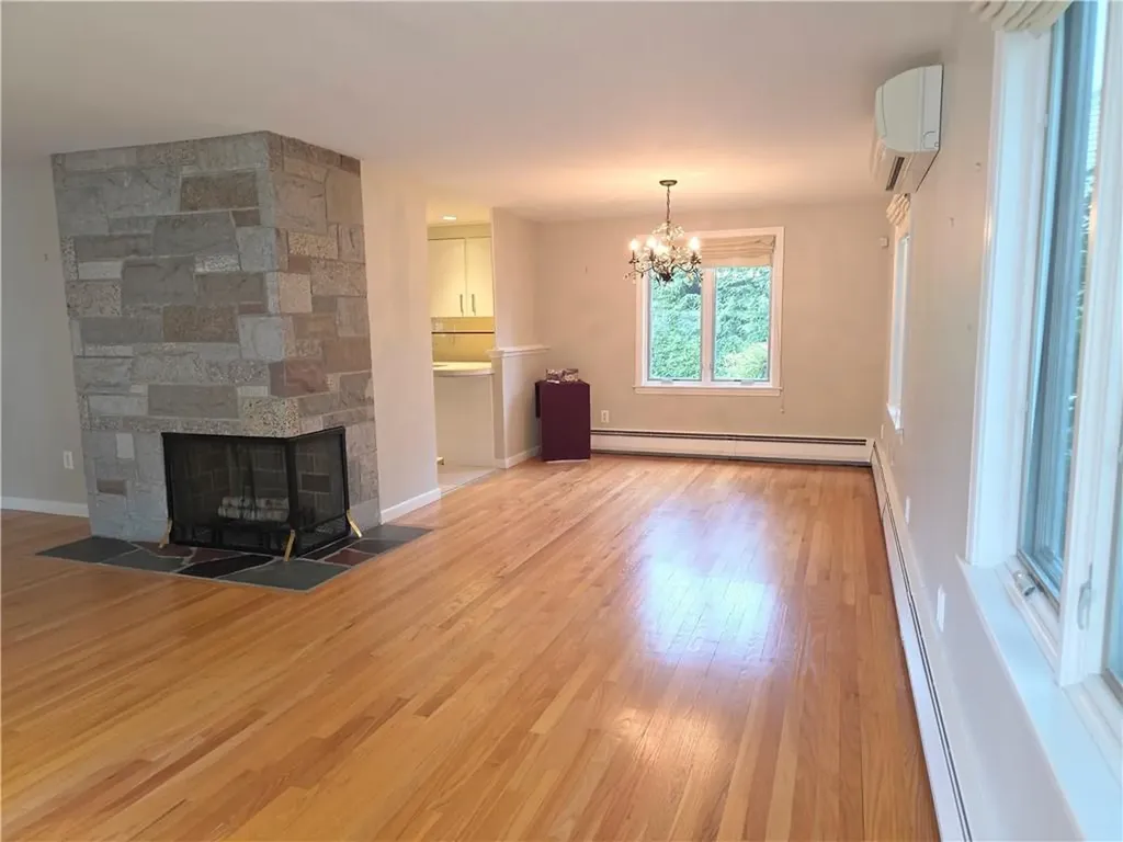 40 Russet Way Cranston RI 02920