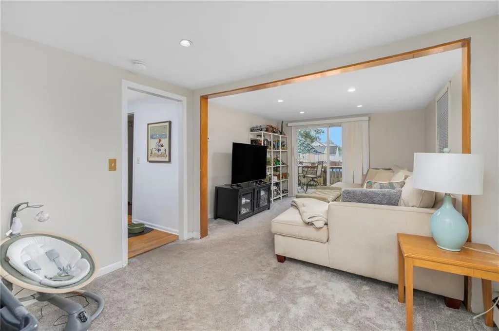 73 Beech Avenue Cranston RI 02910