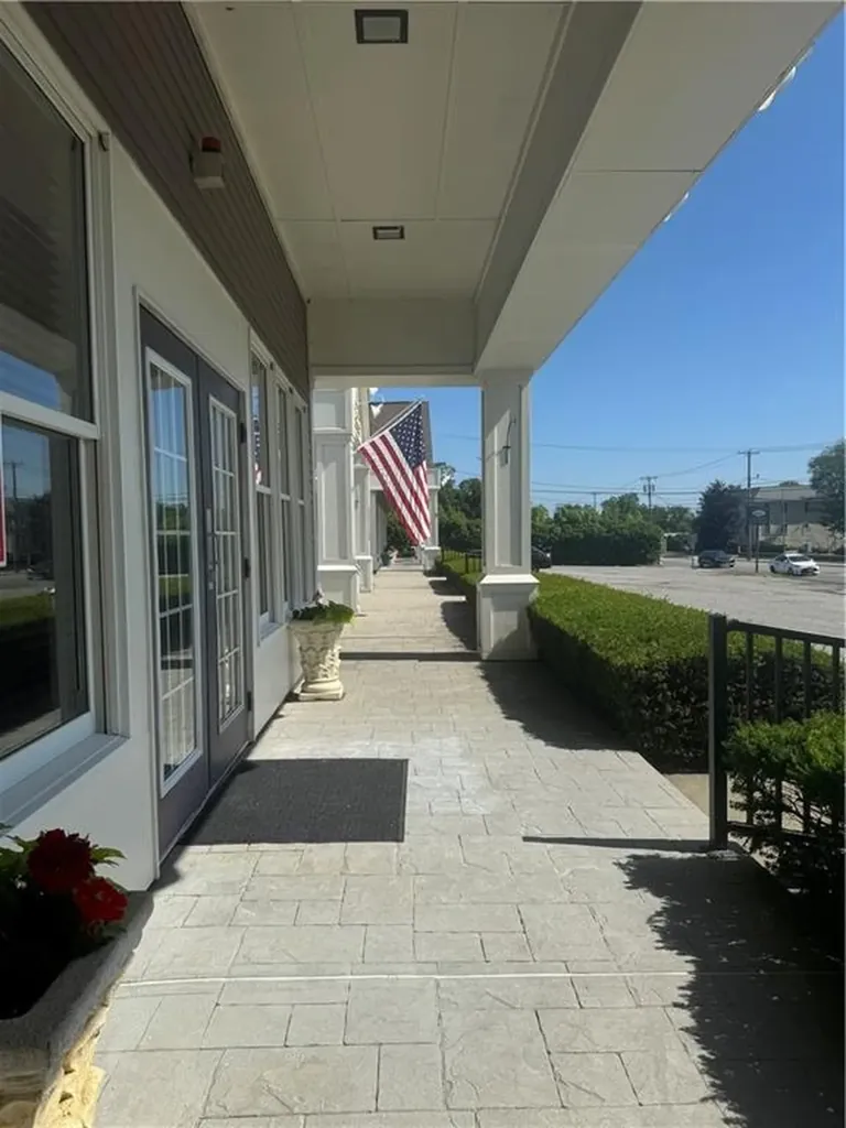 3030 East Main Road Portsmouth RI 02871