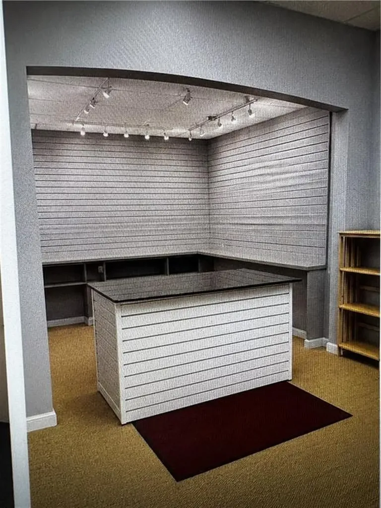 3030 East Main Road Portsmouth RI 02871
