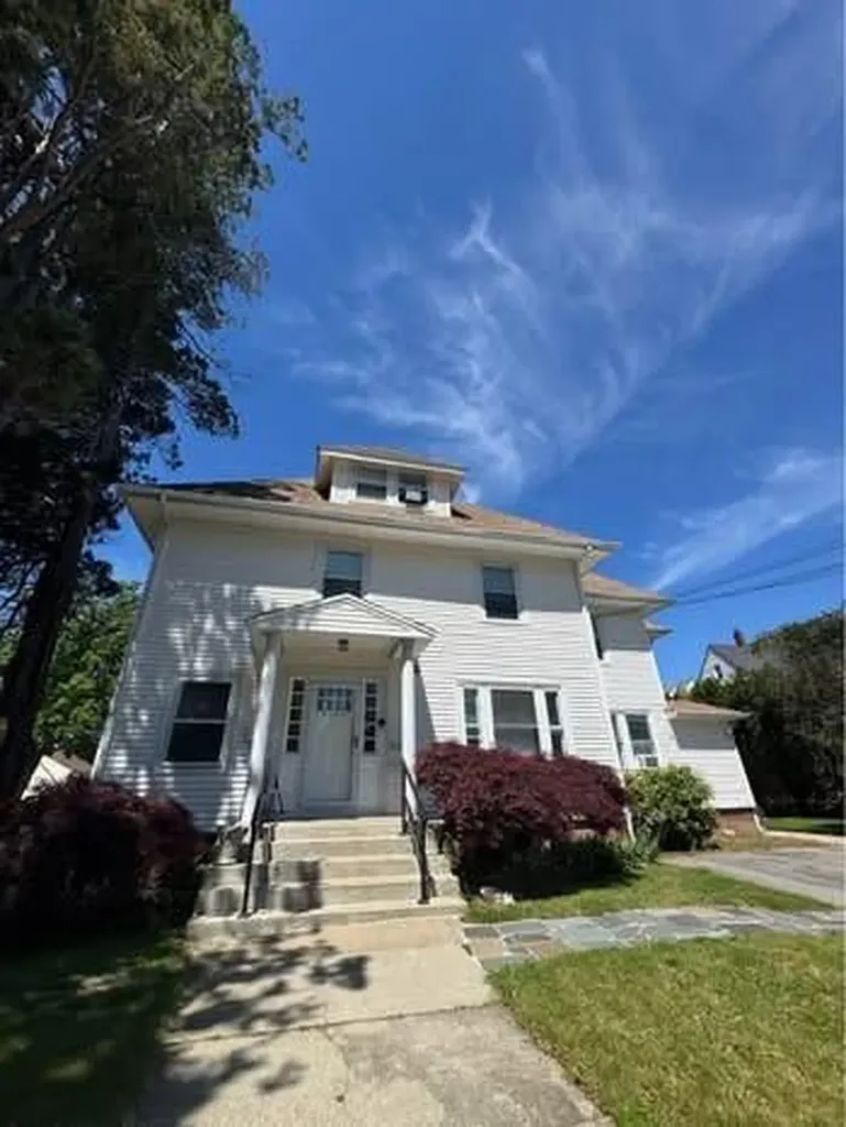 2249 Cranston Street Cranston RI 02920