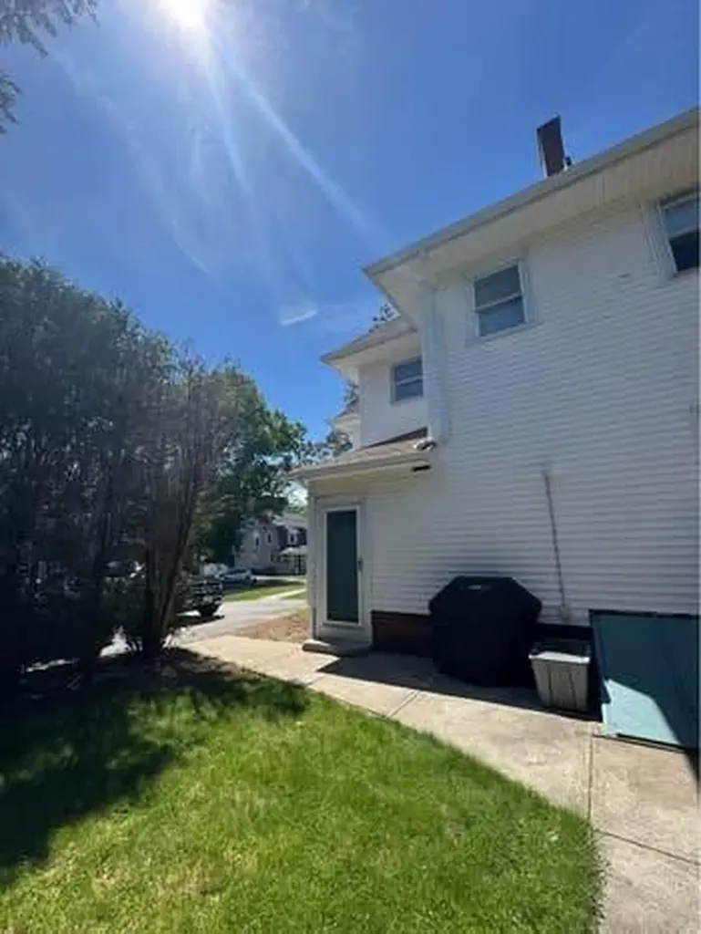 2249 Cranston Street Cranston RI 02920