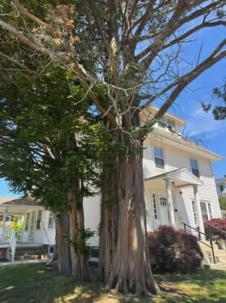 2249 Cranston Street Cranston RI 02920