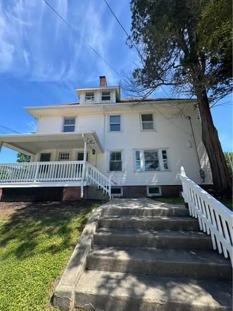 2249 Cranston Street Cranston RI 02920