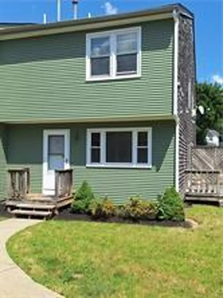 34 Manchester Street West Warwick RI 02893