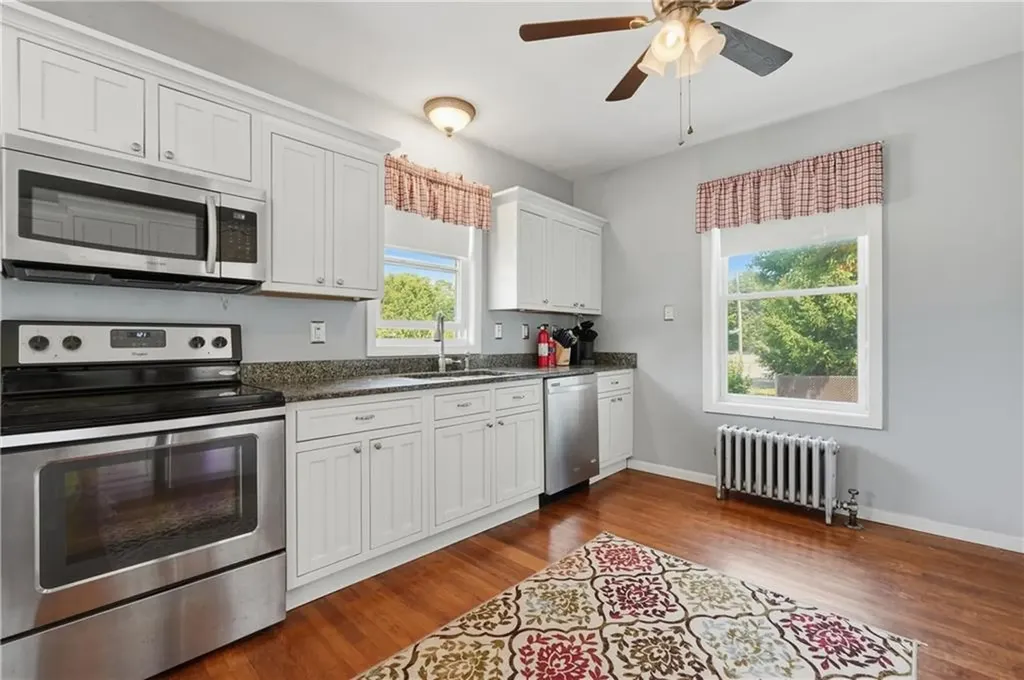 236 Becker Avenue East Providence RI 02915