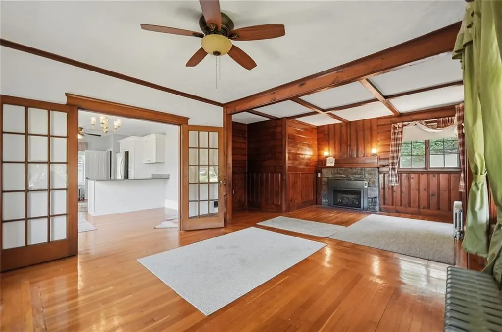 236 Becker Avenue East Providence RI 02915
