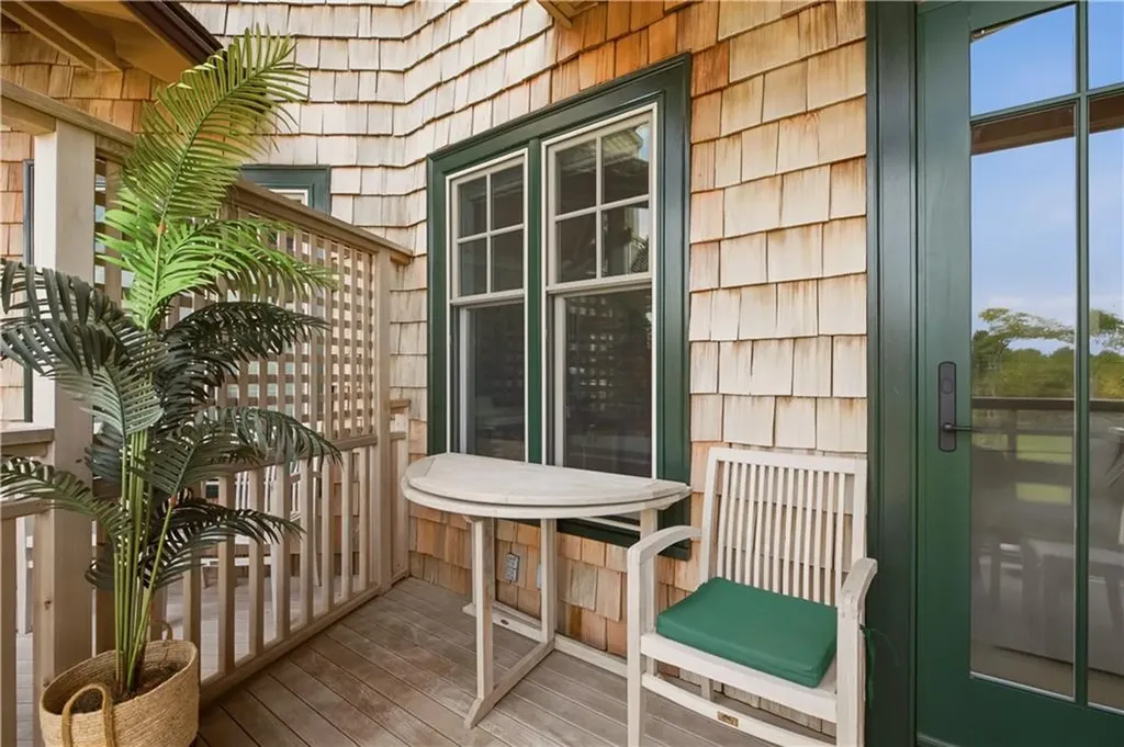 275 Depot Avenue Portsmouth RI 02871