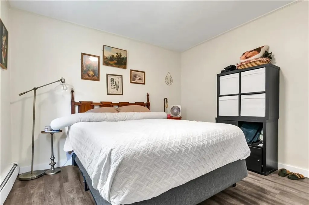 24 Pond Avenue Newport RI 02840