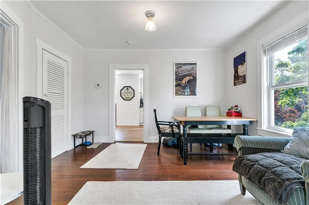 24 Pond Avenue Newport RI 02840