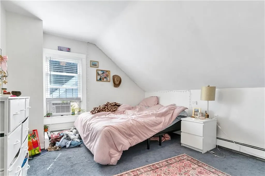 24 Pond Avenue Newport RI 02840