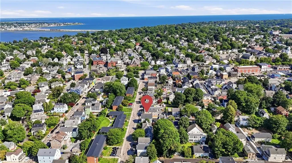 24 Pond Avenue Newport RI 02840