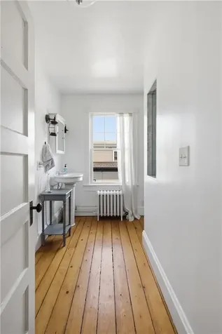 40 W Narragansett Avenue Newport RI 02840