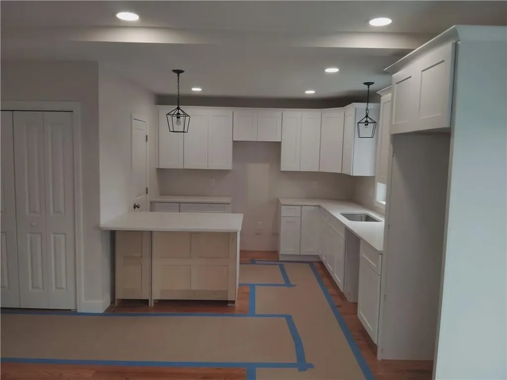 27 Hoppin Avenue East Providence RI 02915