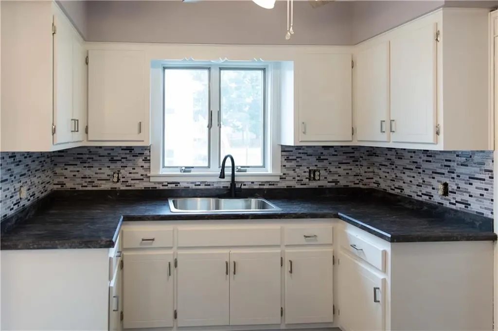 10 Island Avenue East Providence RI 02916