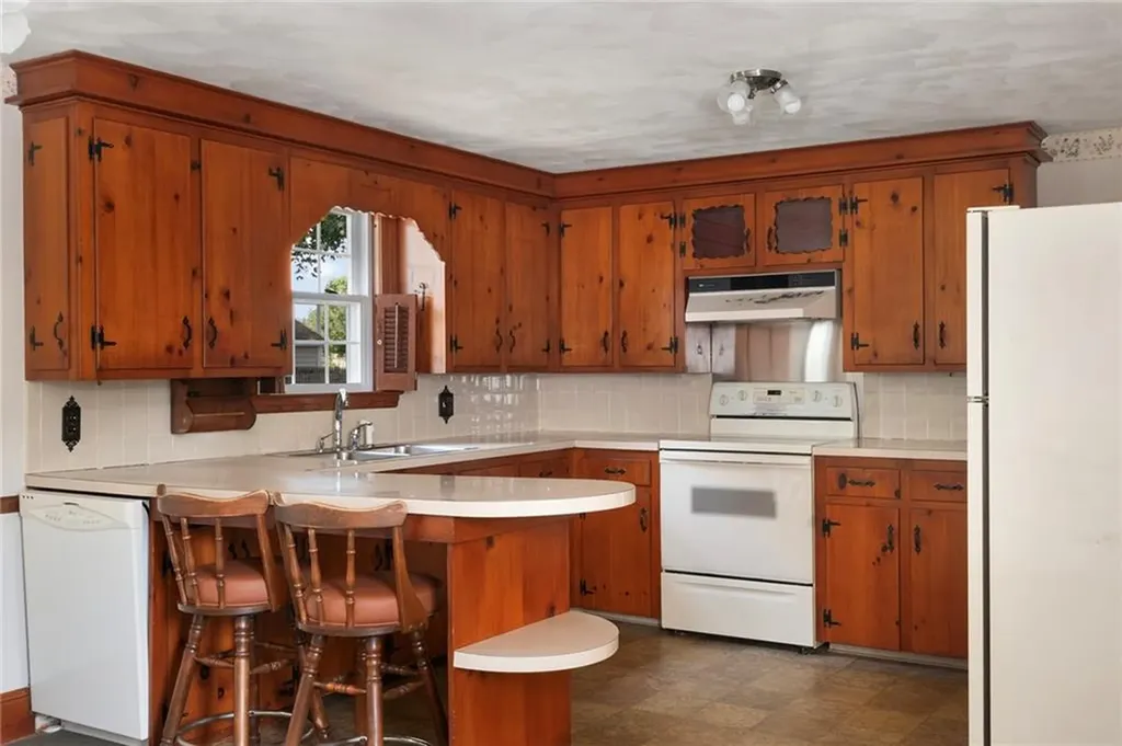 23 Fatima Drive Bristol RI 02809
