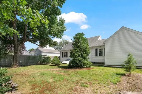 23 Fatima Drive Bristol RI 02809