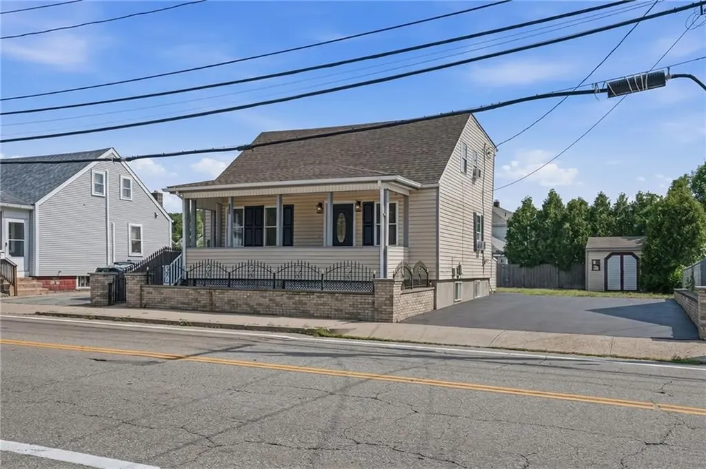 902 Main Street West Warwick RI 02893