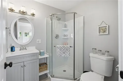 40 W Narragansett Avenue Newport RI 02840