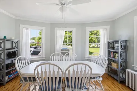 40 W Narragansett Avenue Newport RI 02840