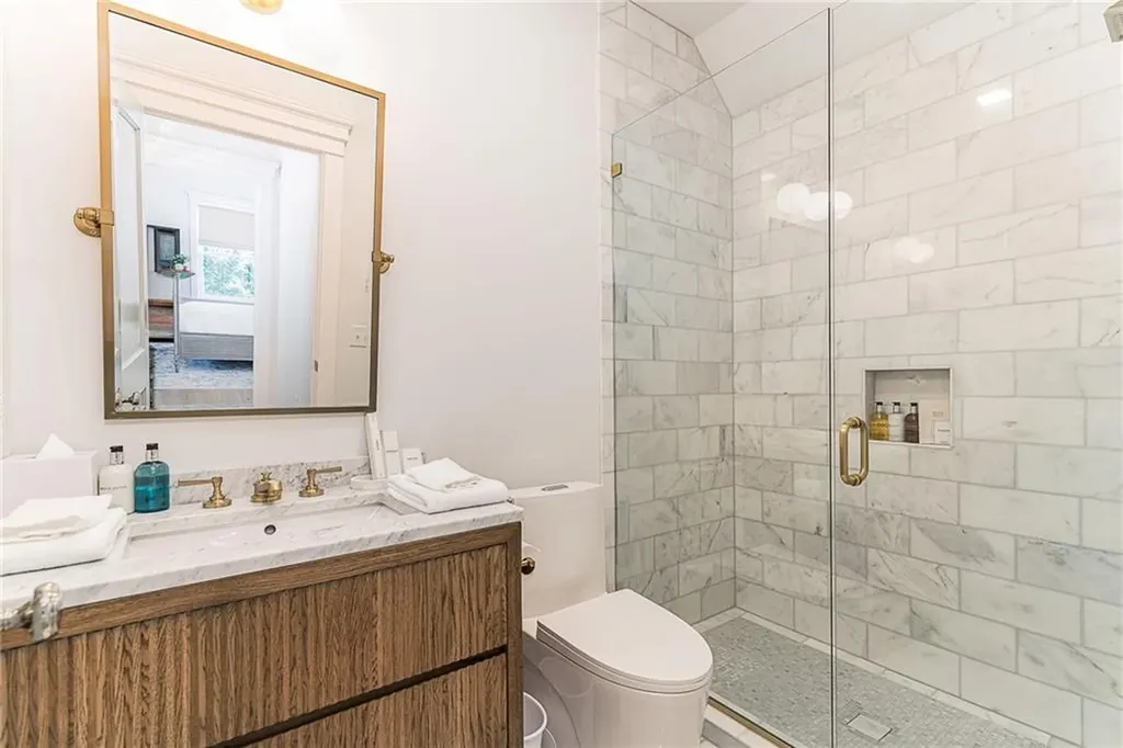 17 19 East Hills Road Westerly RI 02891