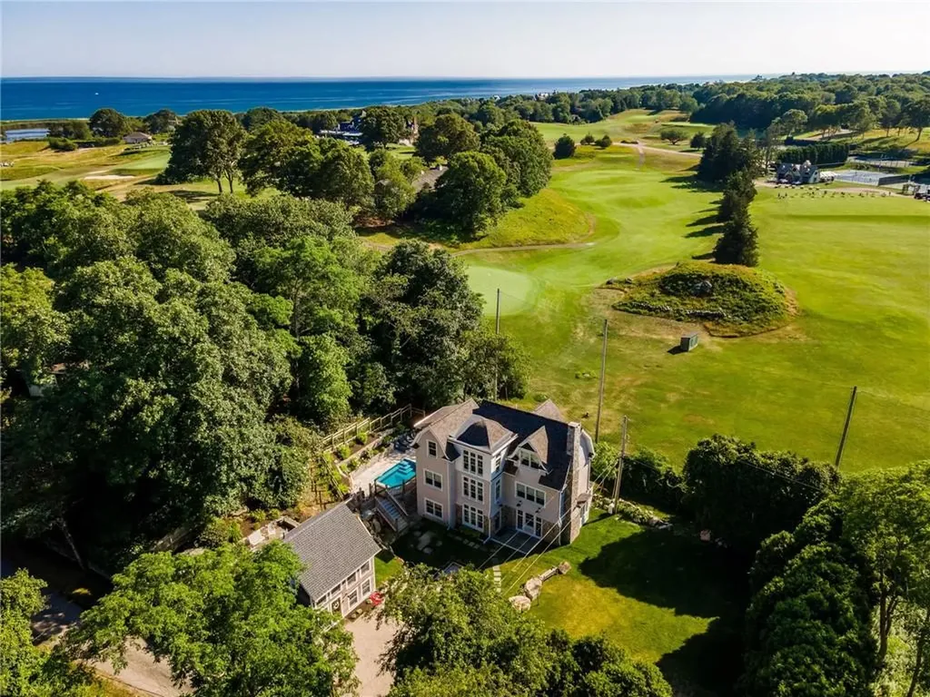 17 19 East Hills Road Westerly RI 02891
