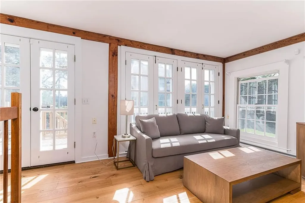 17 19 East Hills Road Westerly RI 02891