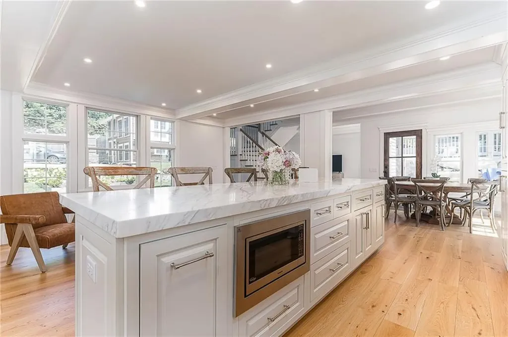 17 19 East Hills Road Westerly RI 02891