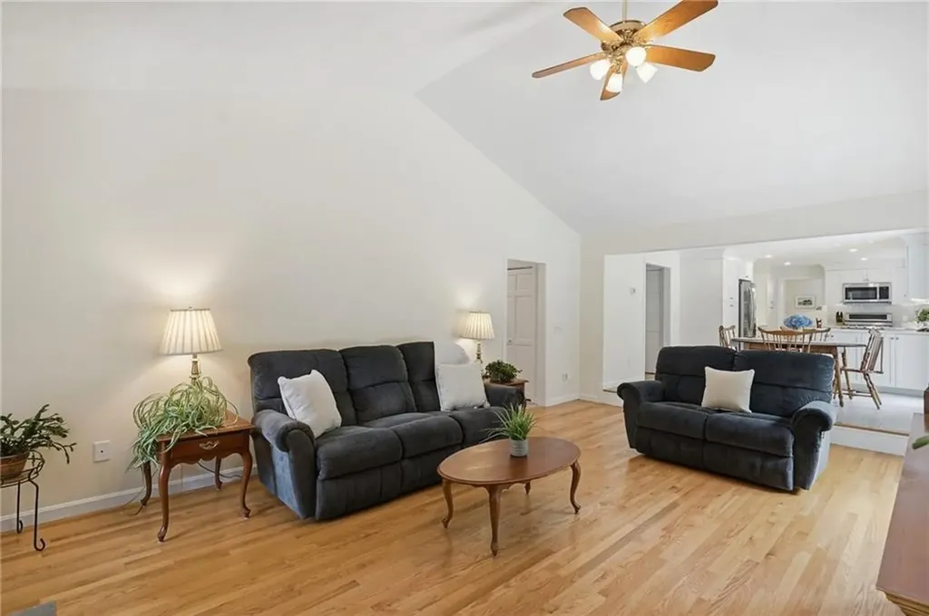 136 Holly Hills Lane North Kingstown RI 02874