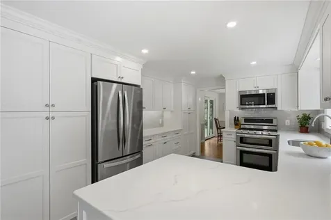 136 Holly Hills Lane North Kingstown RI 02874