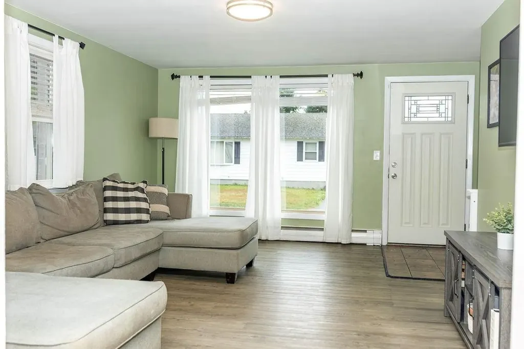 57 Bolton Street Cranston RI 02920
