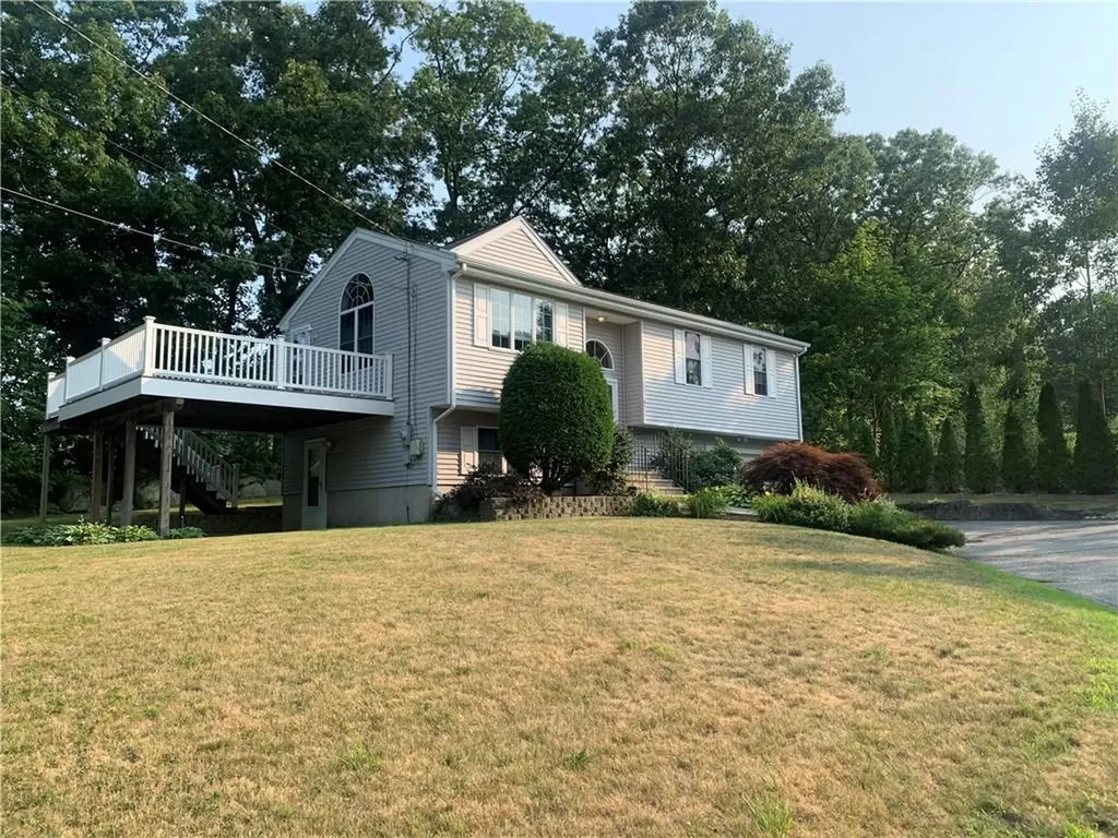 9 Violet Street Johnston RI 02919