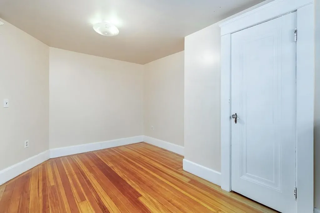 389 391 Pontiac Avenue Cranston RI 02910
