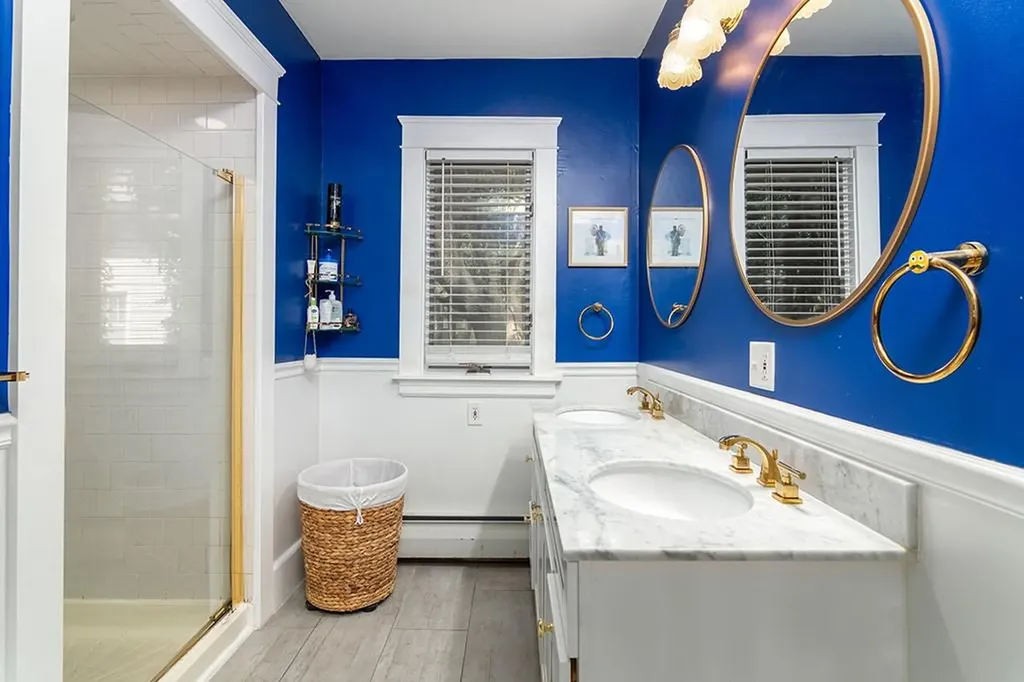 389 391 Pontiac Avenue Cranston RI 02910