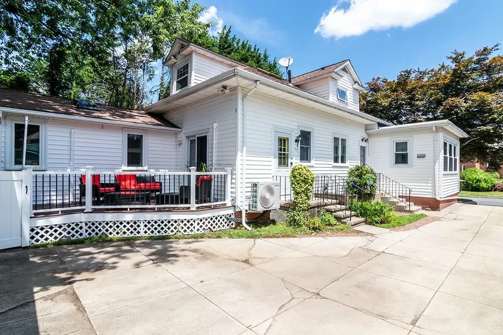 389 391 Pontiac Avenue Cranston RI 02910