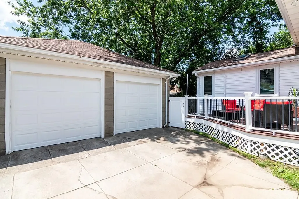 389 391 Pontiac Avenue Cranston RI 02910