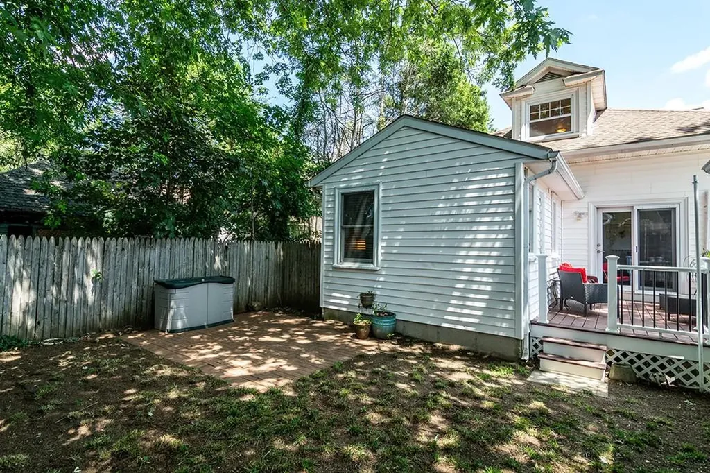 389 391 Pontiac Avenue Cranston RI 02910