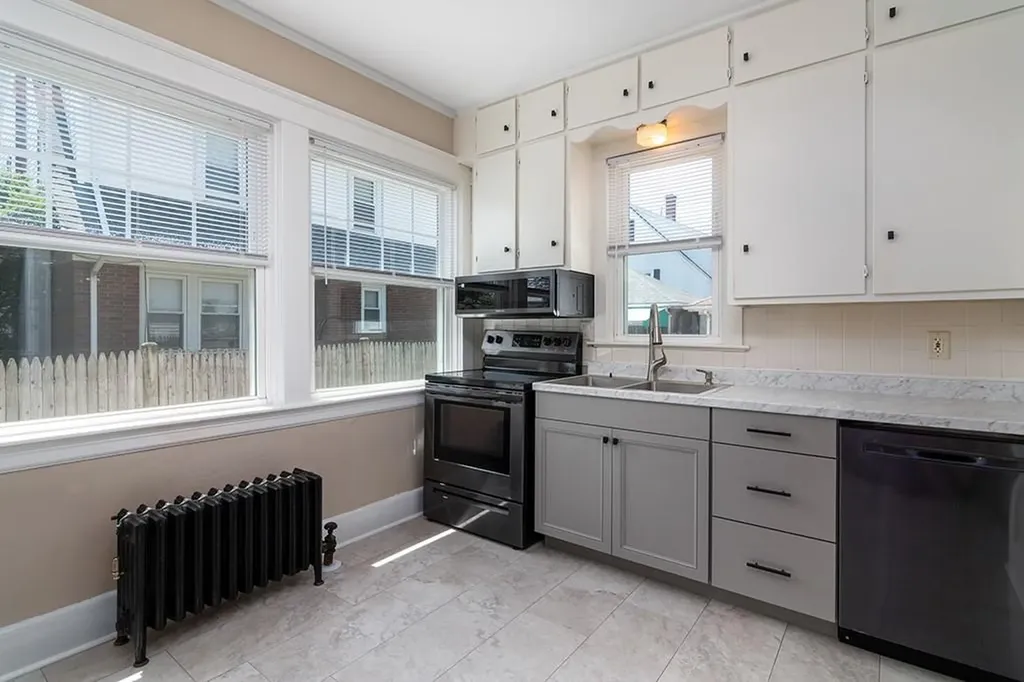 389 391 Pontiac Avenue Cranston RI 02910