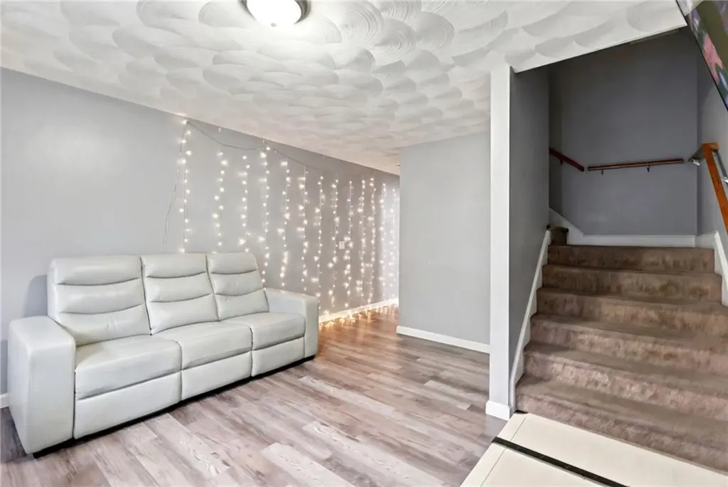 98 100 Oakland Avenue Providence RI 02908