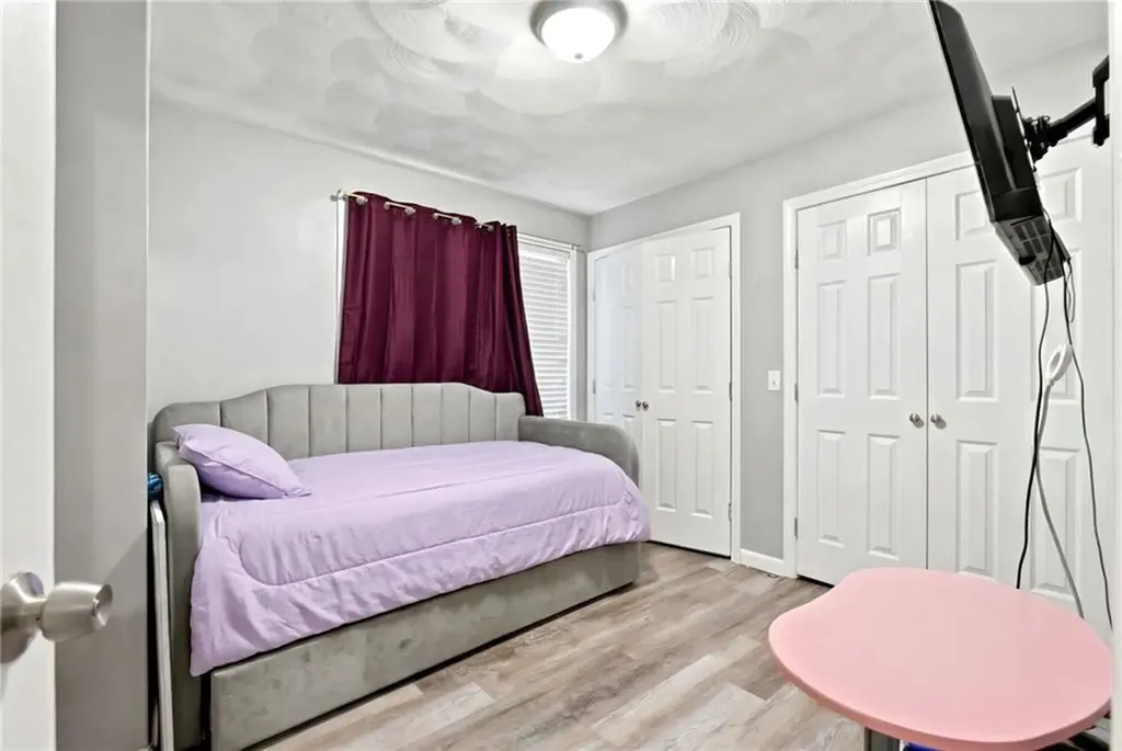 98 100 Oakland Avenue Providence RI 02908